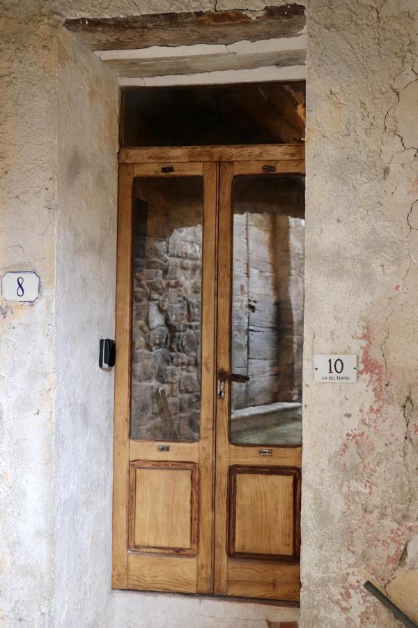 Apartamento La Casa Del Teatro Campiglia dʼOrcia Exterior foto
