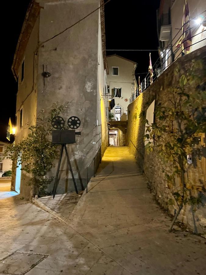 Apartamento La Casa Del Teatro Campiglia dʼOrcia Exterior foto
